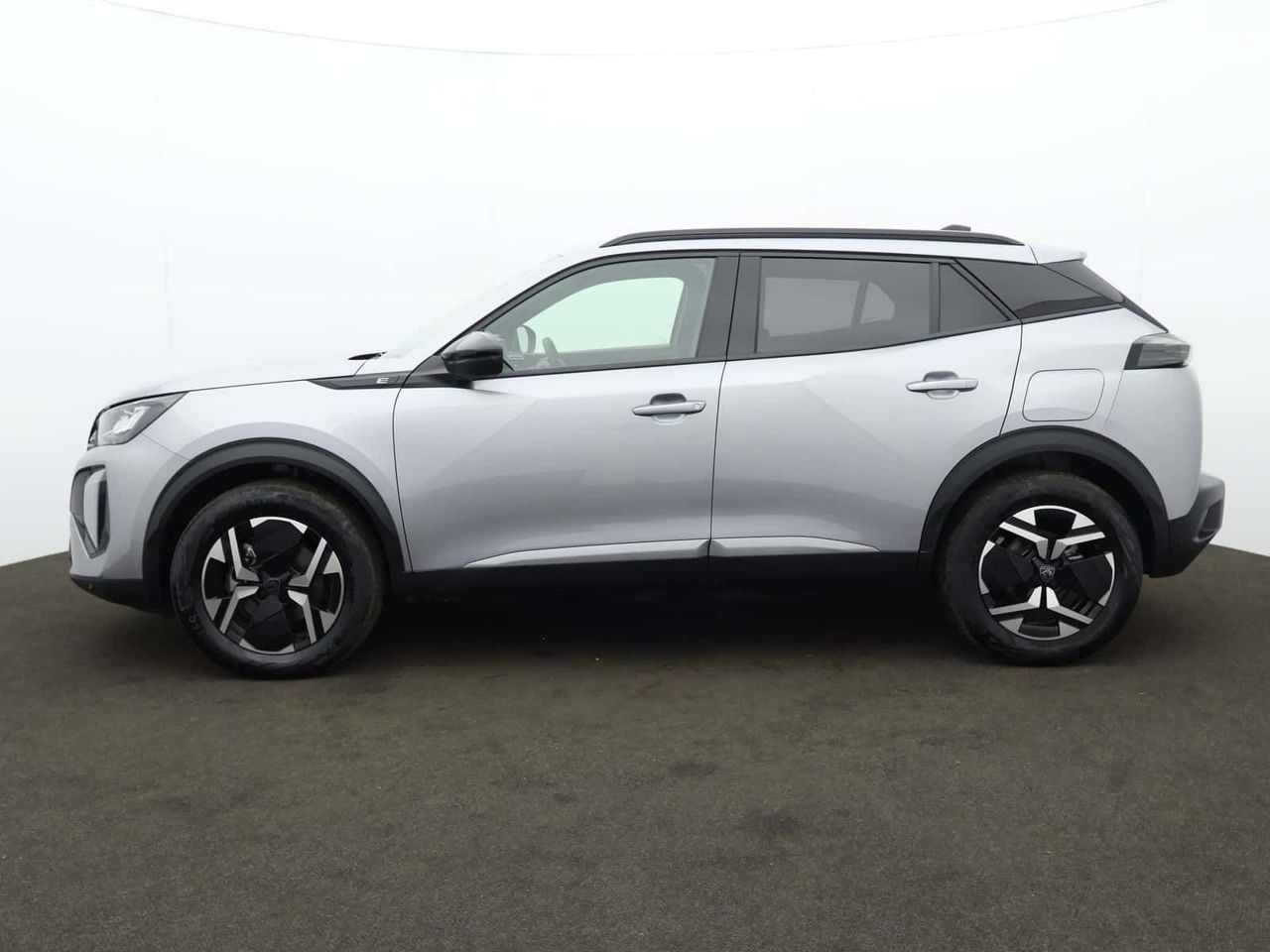 Peugeot E-2008 