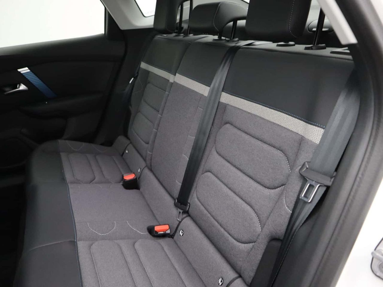 Citroen e-C4 X 