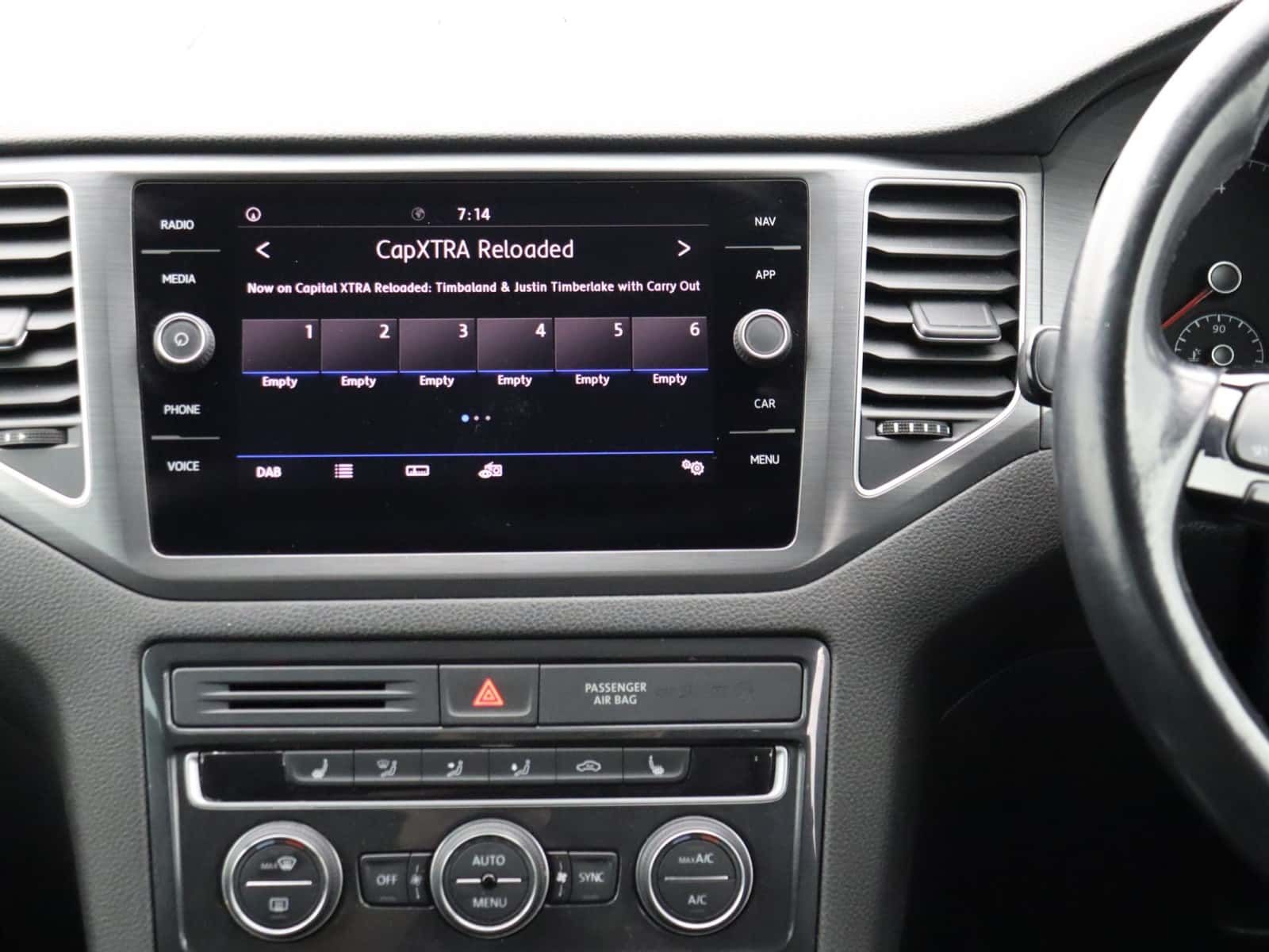 Volkswagen Golf SV