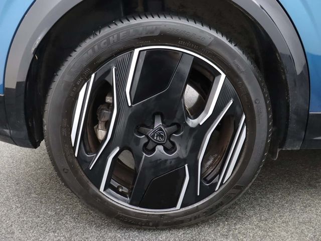 Peugeot E-3008