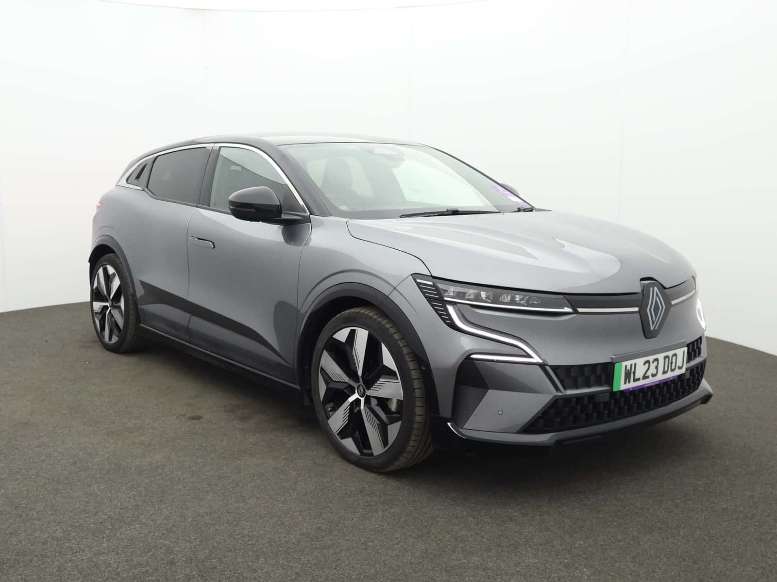 Renault Megane E-tech listing photo