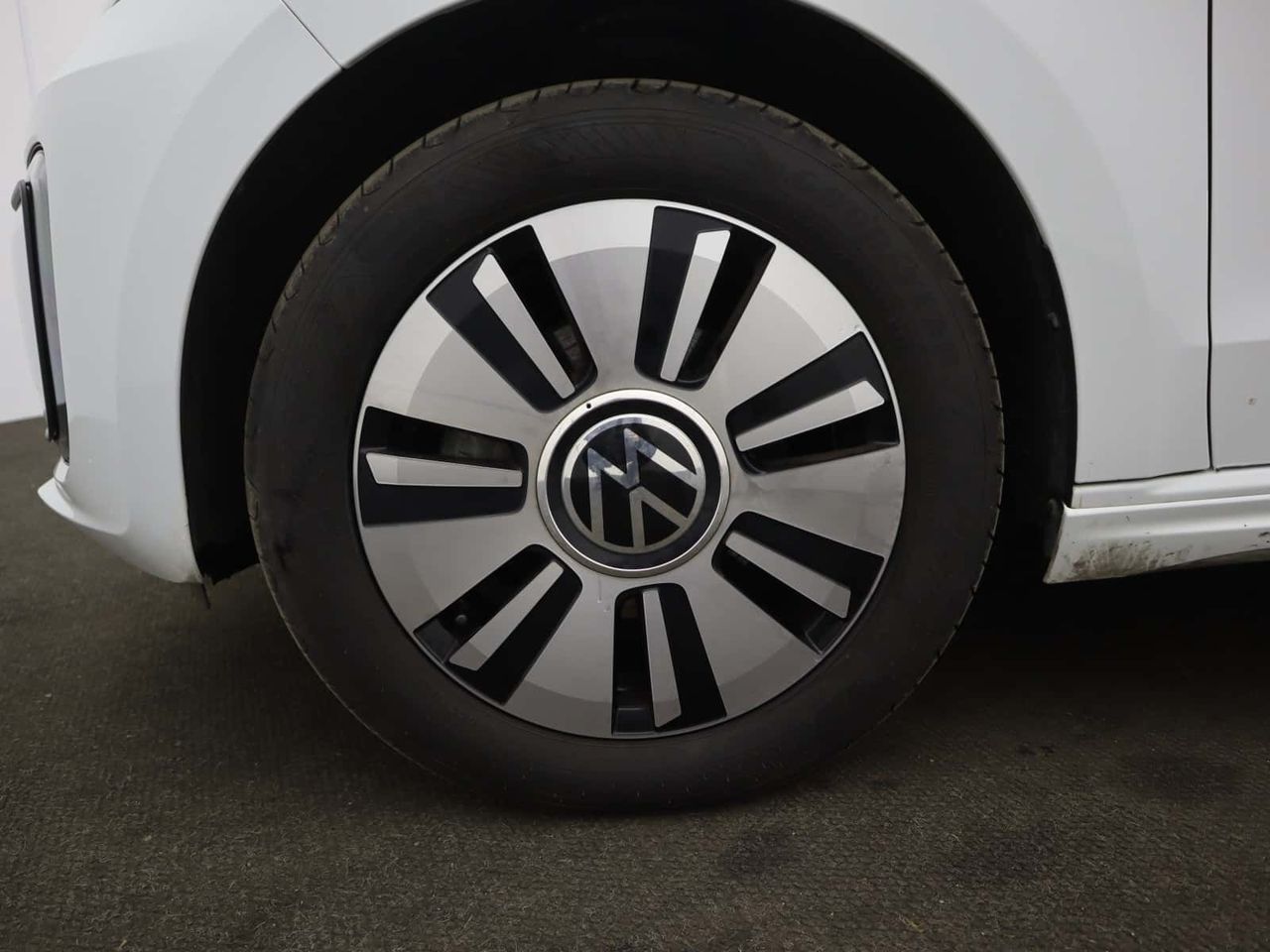 Volkswagen e-up! 