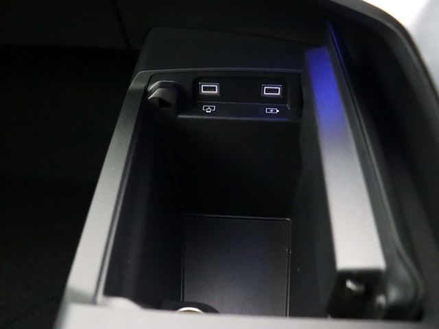 Peugeot E-3008