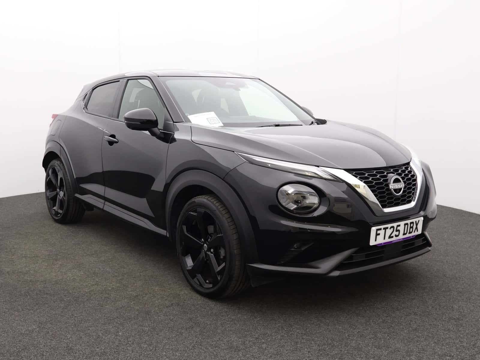 Nissan Juke listing photo
