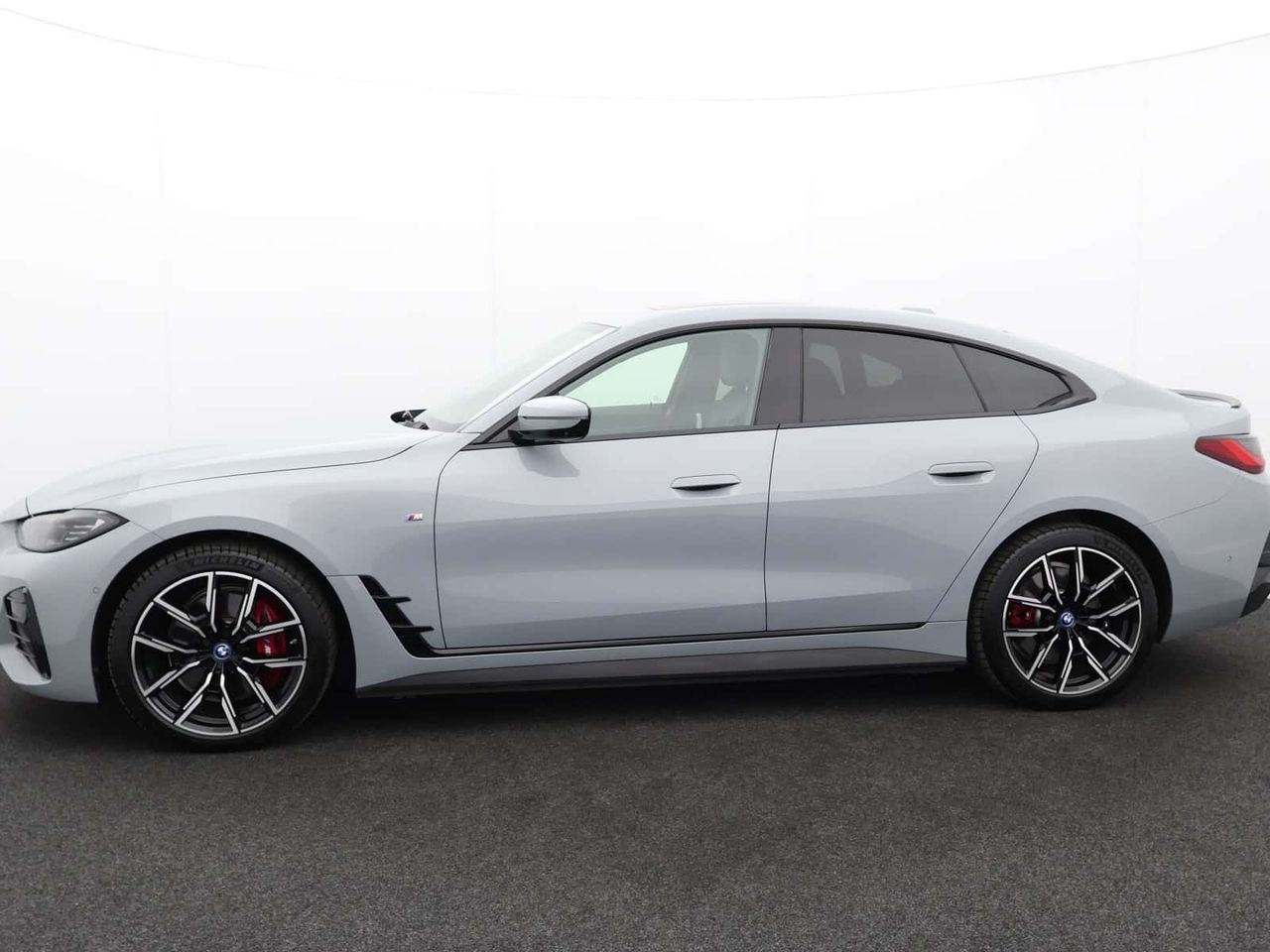 BMW i4 
