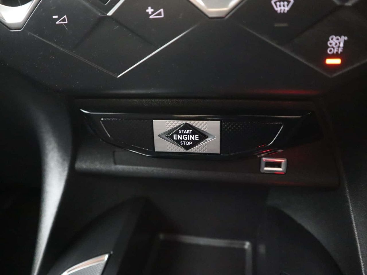 DS AUTOMOBILES DS 3 CROSSBACK 