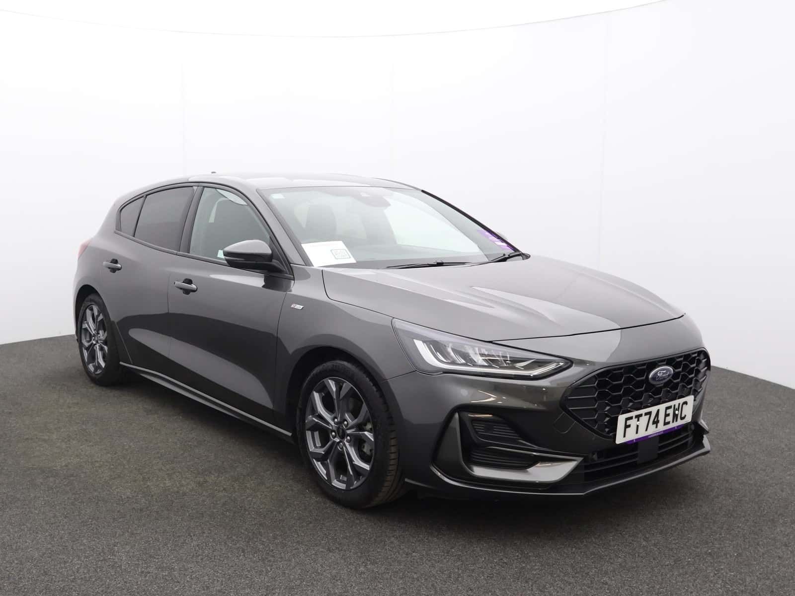 Ford Focus listing photo