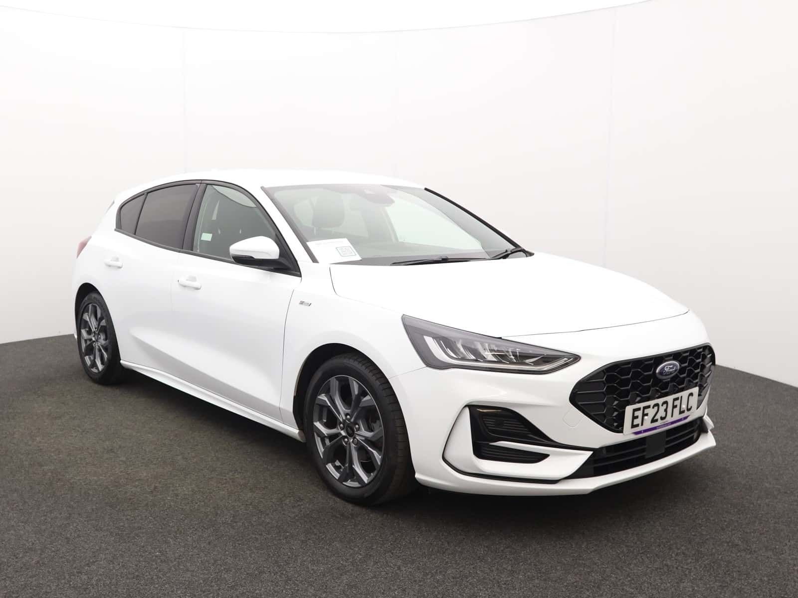 Ford Focus dealer public-web source image