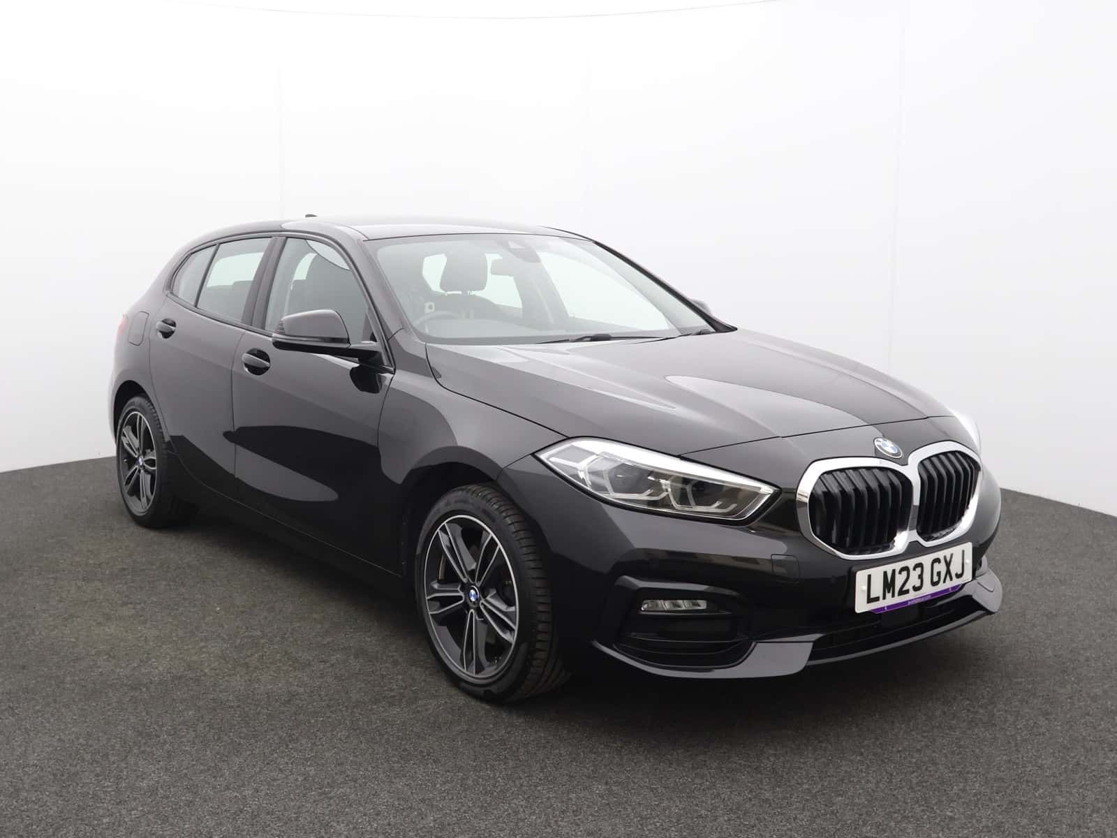 BMW 1 Series listing photo
