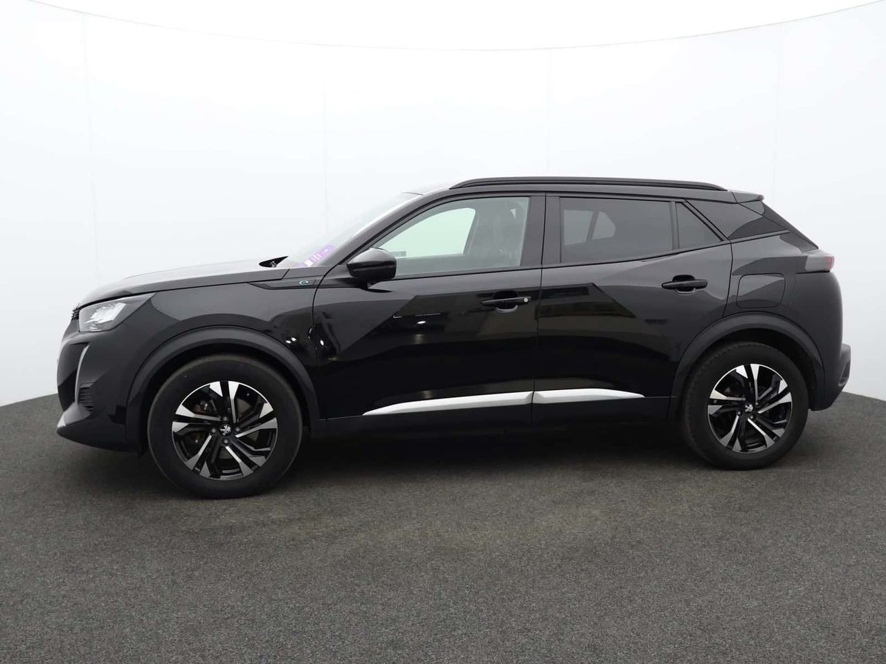 Peugeot E-2008