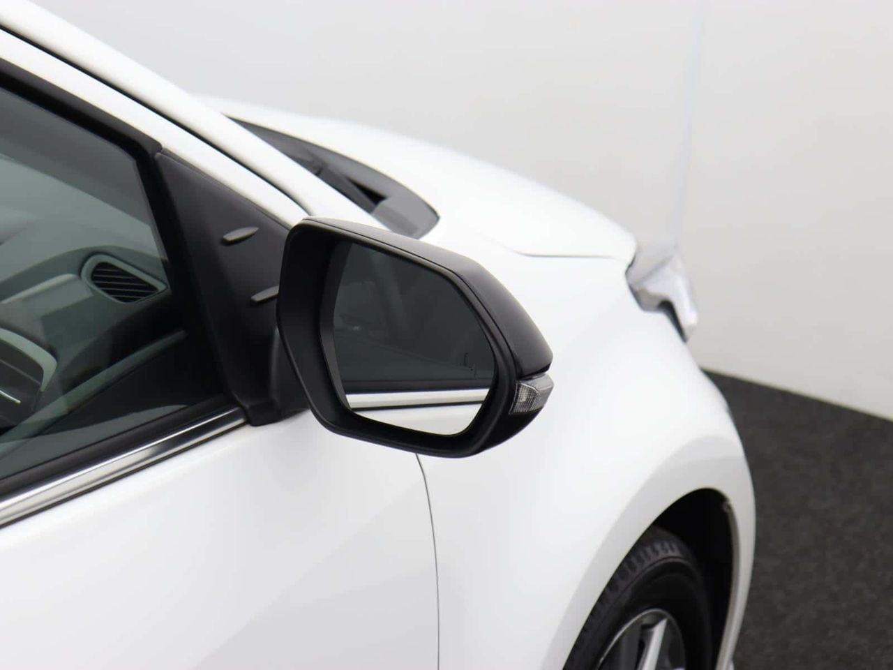 Mazda Mazda2 HYBRID 