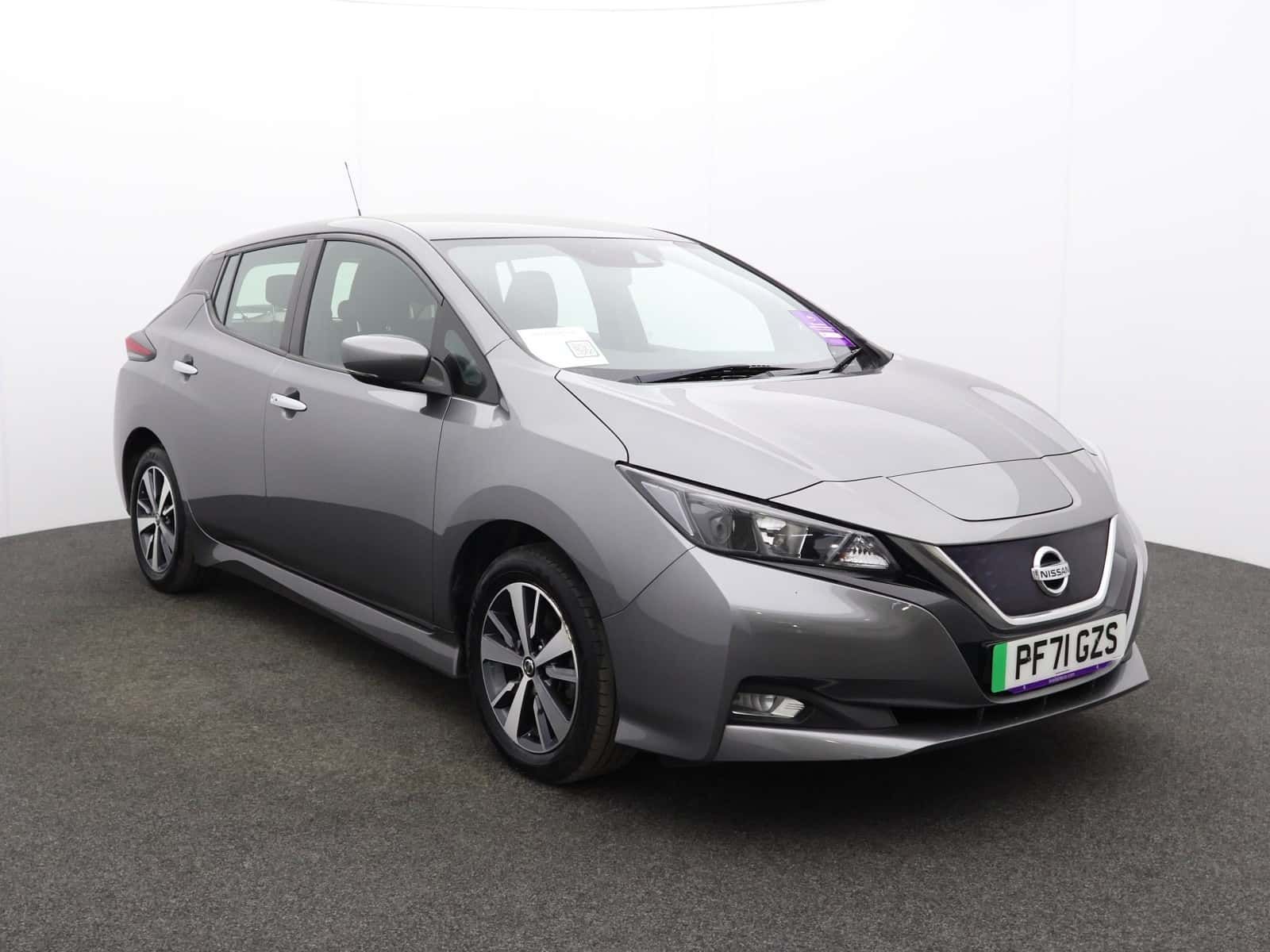 Nissan Leaf listing photo