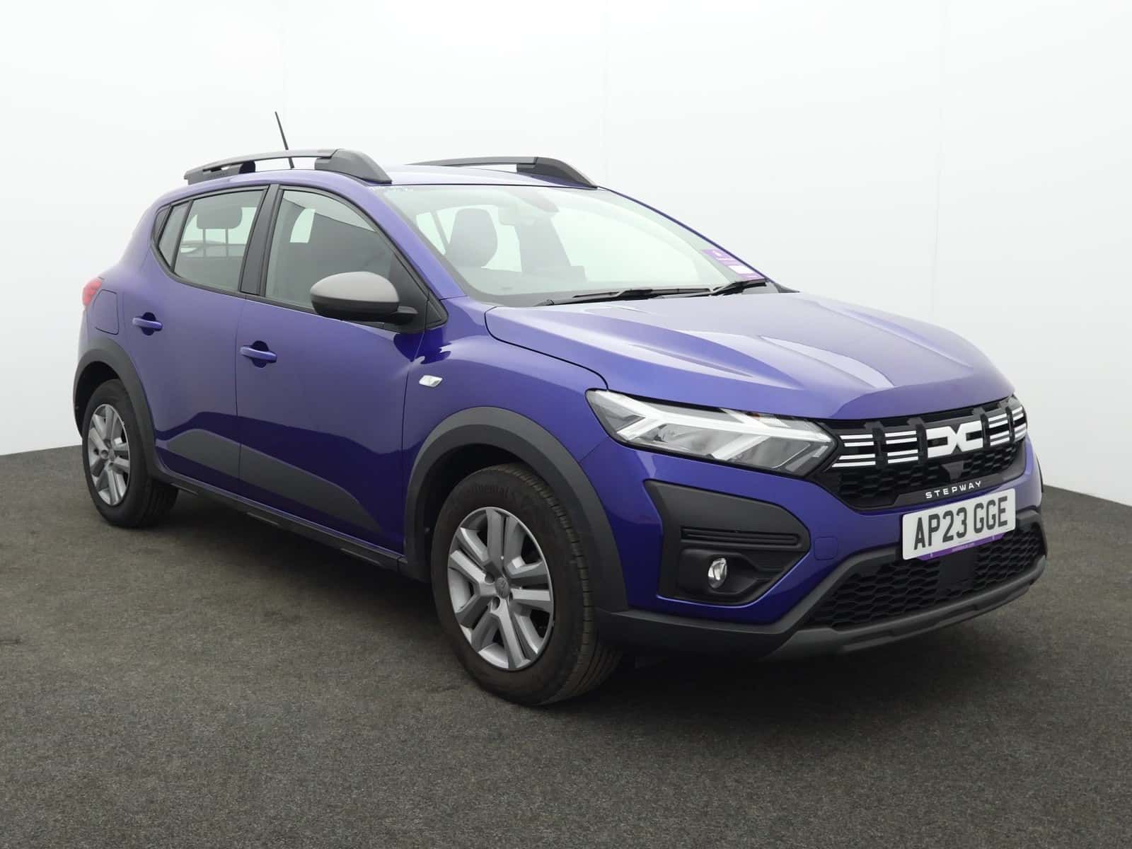 Dacia Sandero Stepway listing photo