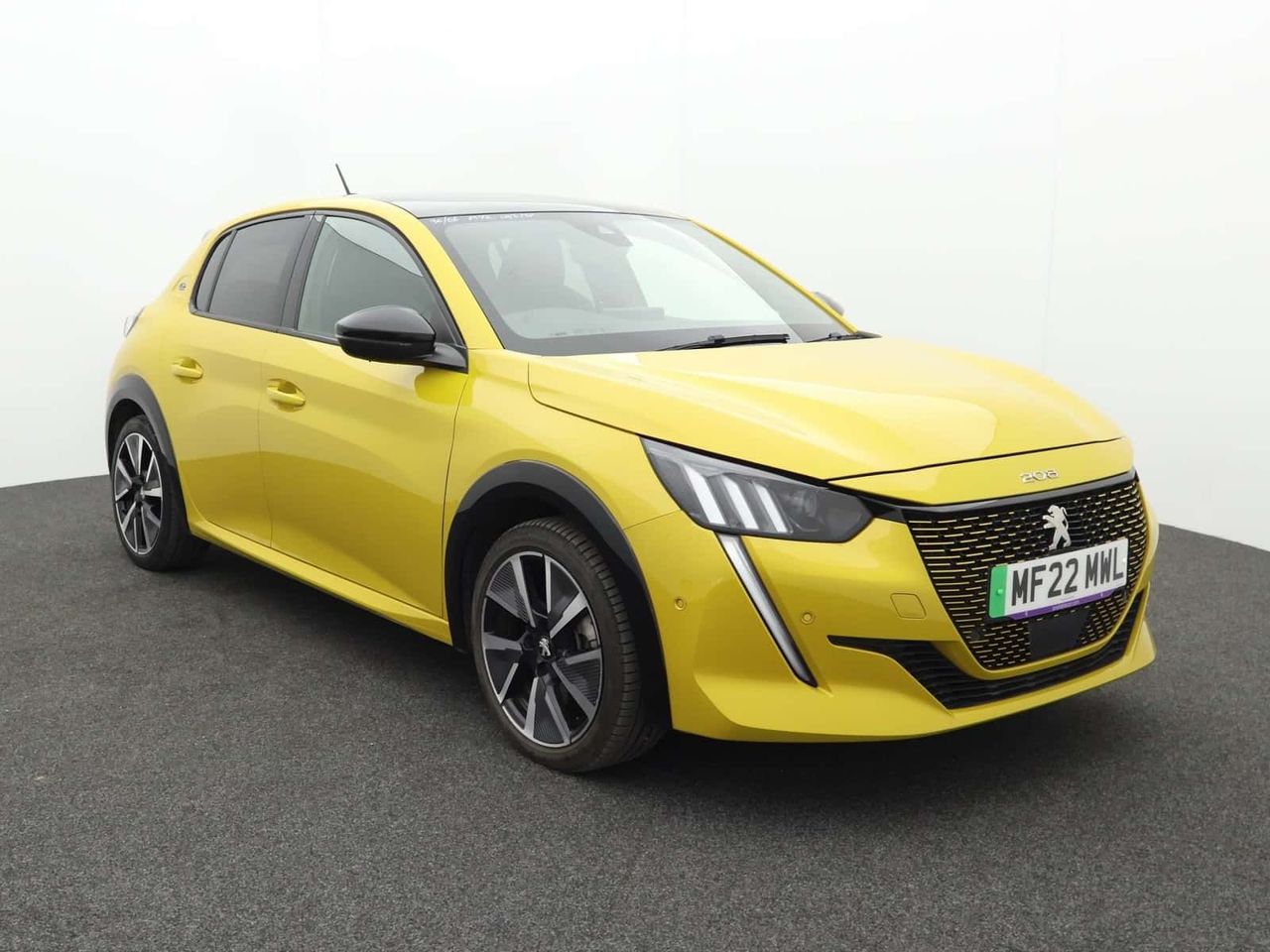 Peugeot E-208 