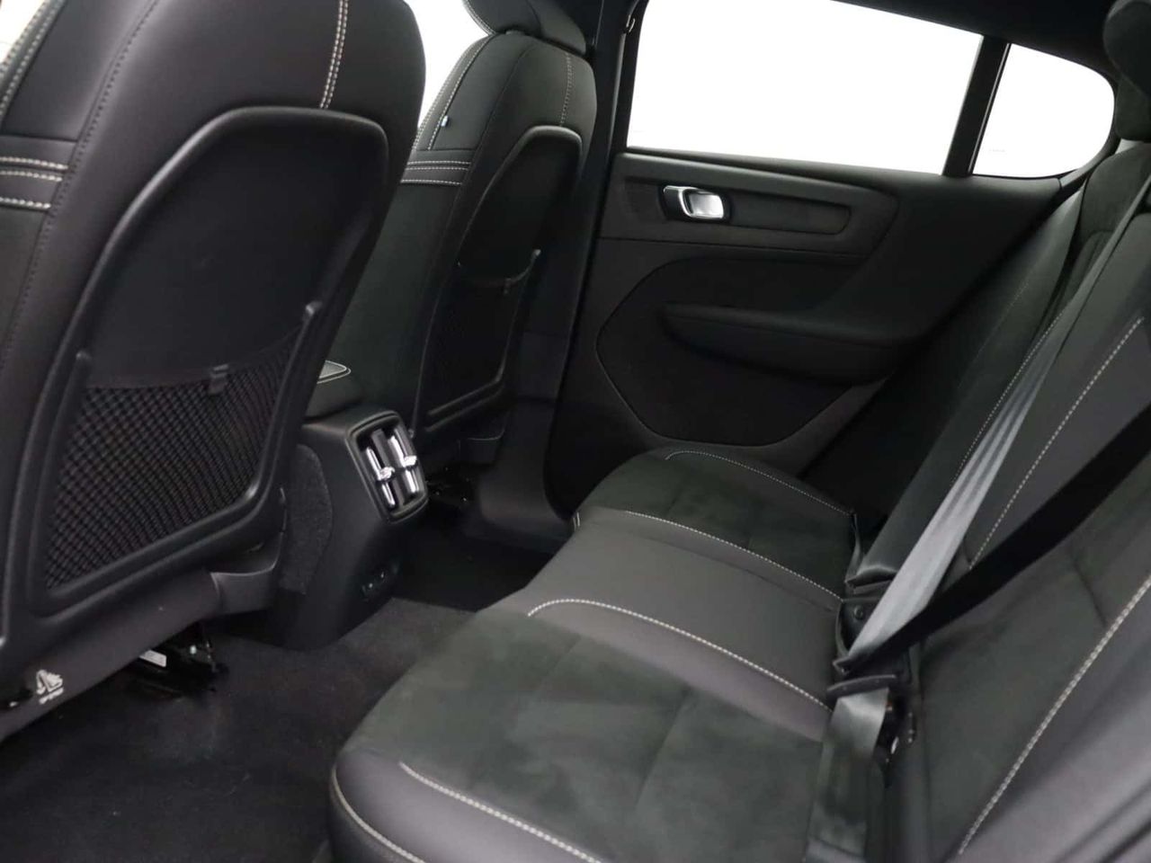 Volvo C40 