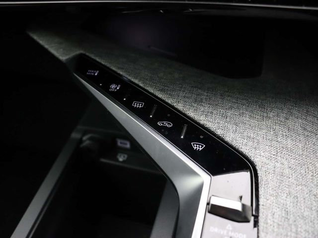 Peugeot E-3008