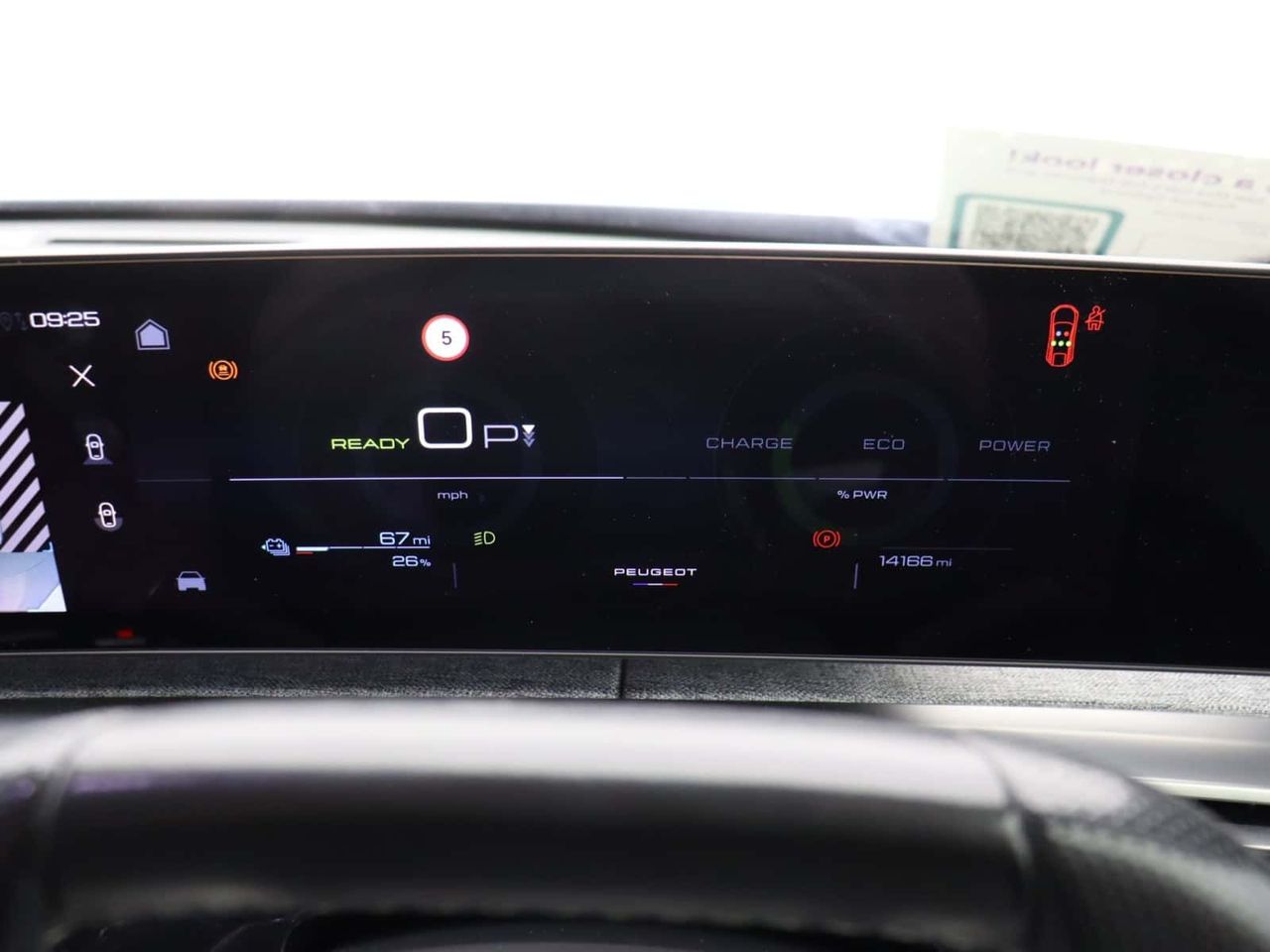 Peugeot E-3008