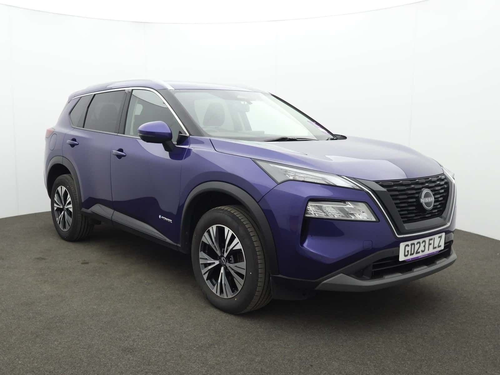 Nissan X-TRAIL listing photo
