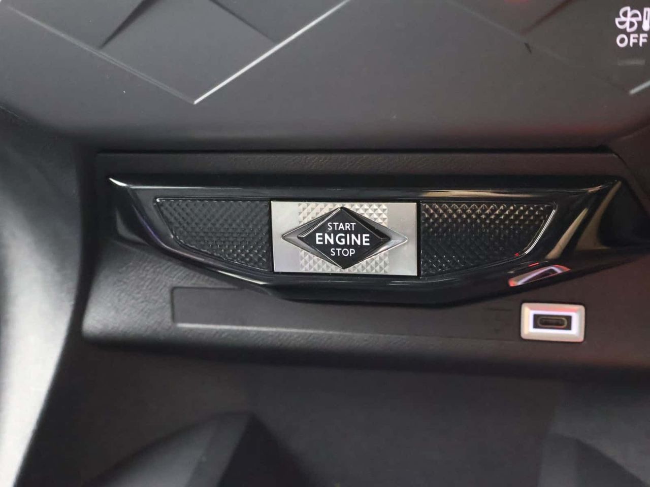 DS AUTOMOBILES DS 3