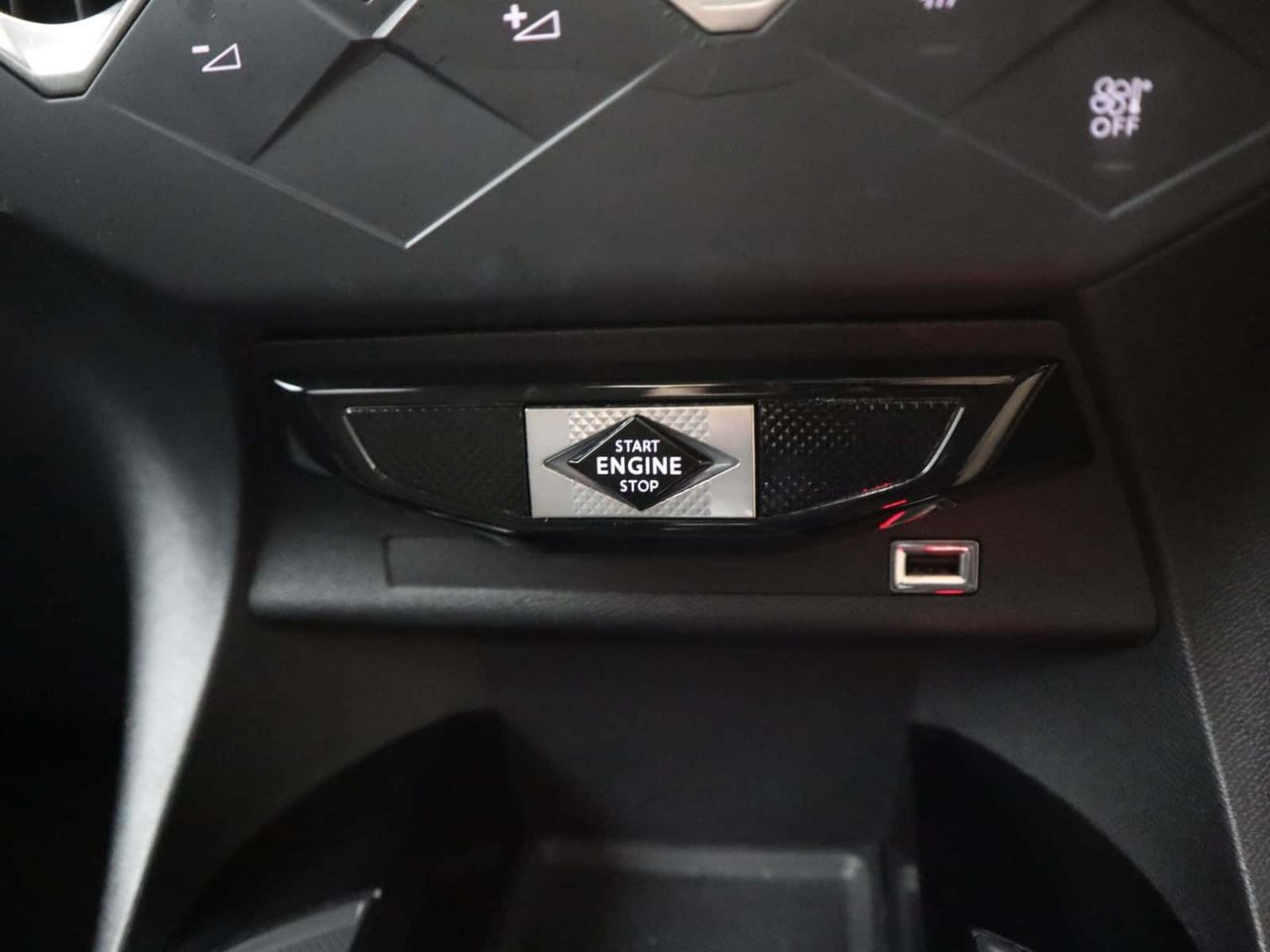 DS AUTOMOBILES DS 3 CROSSBACK 