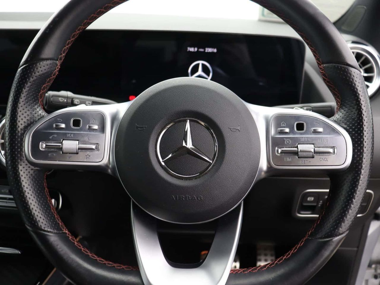 Mercedes-Benz B Class