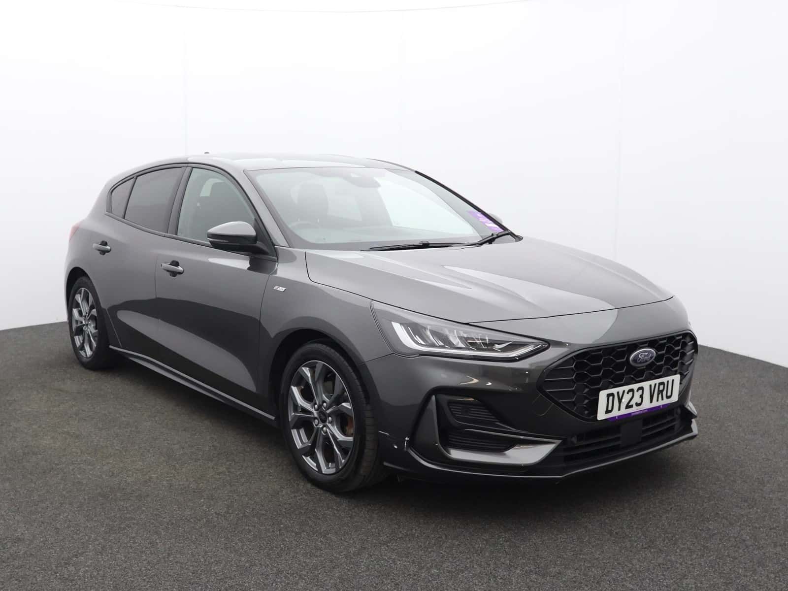 Ford Focus listing photo