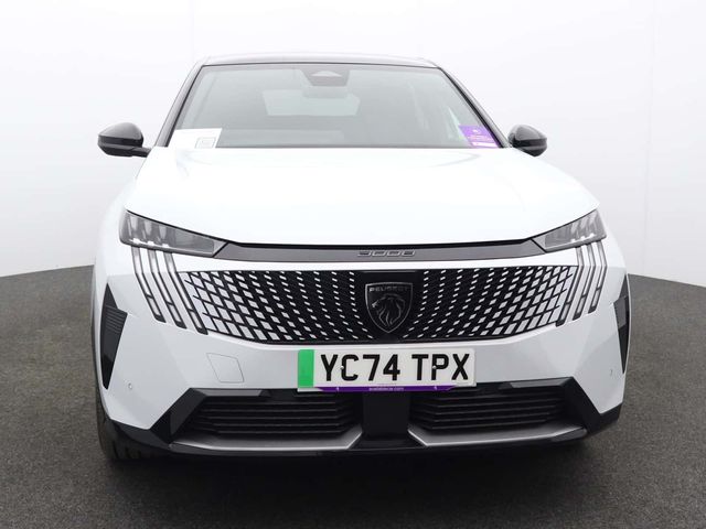 Peugeot E-3008