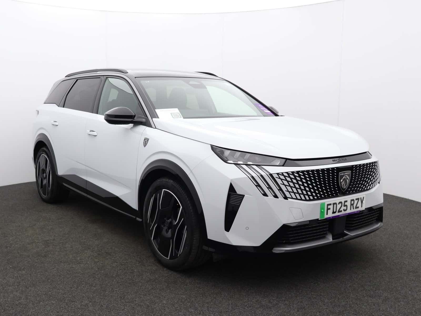 Peugeot E-5008 listing photo