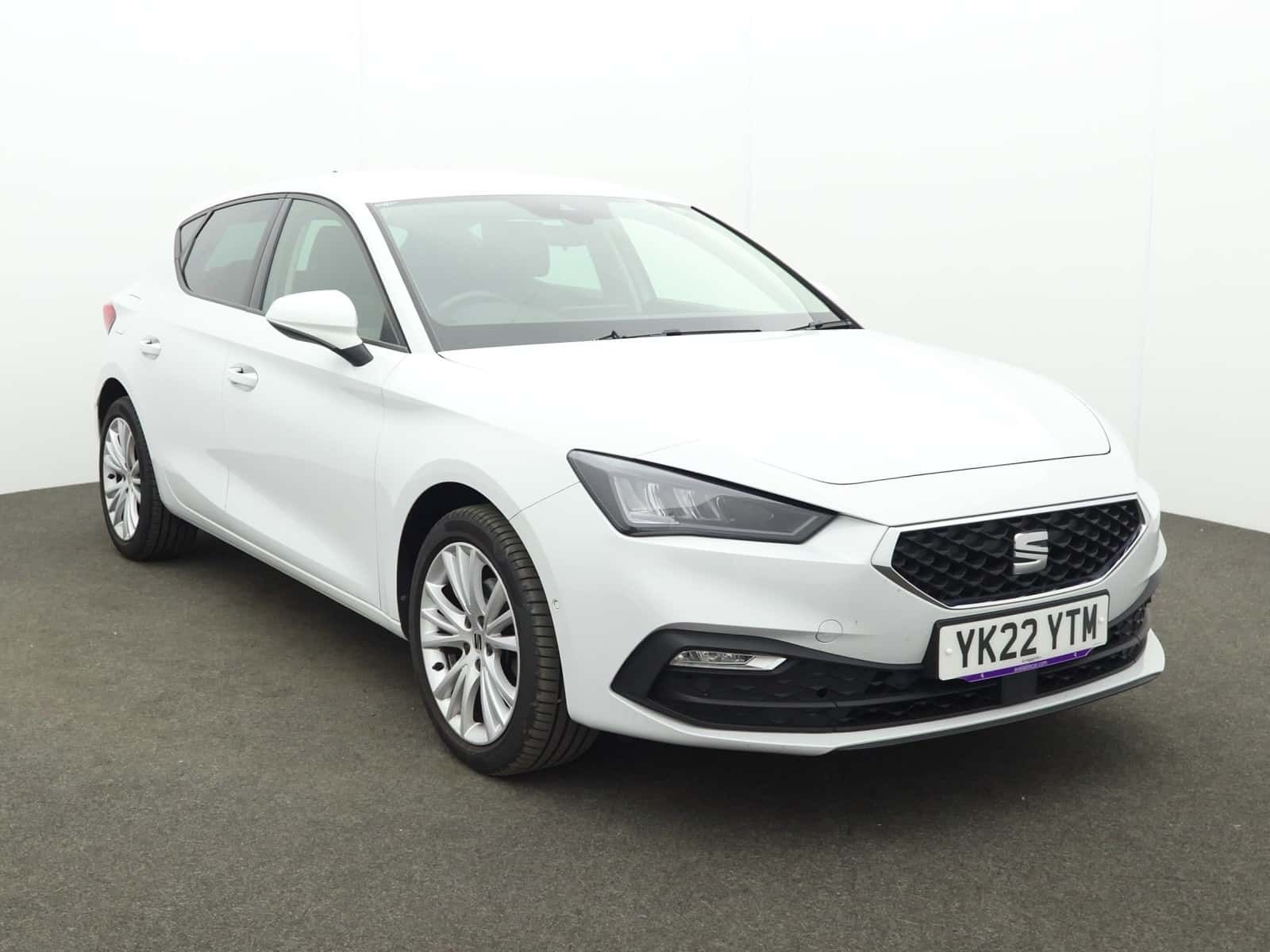SEAT Leon listing photo