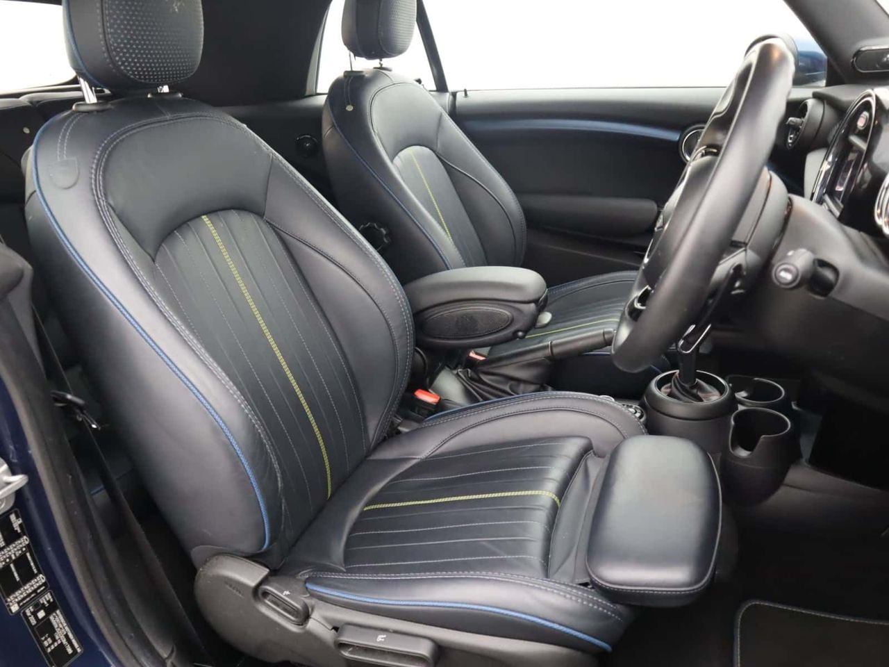 MINI Convertible