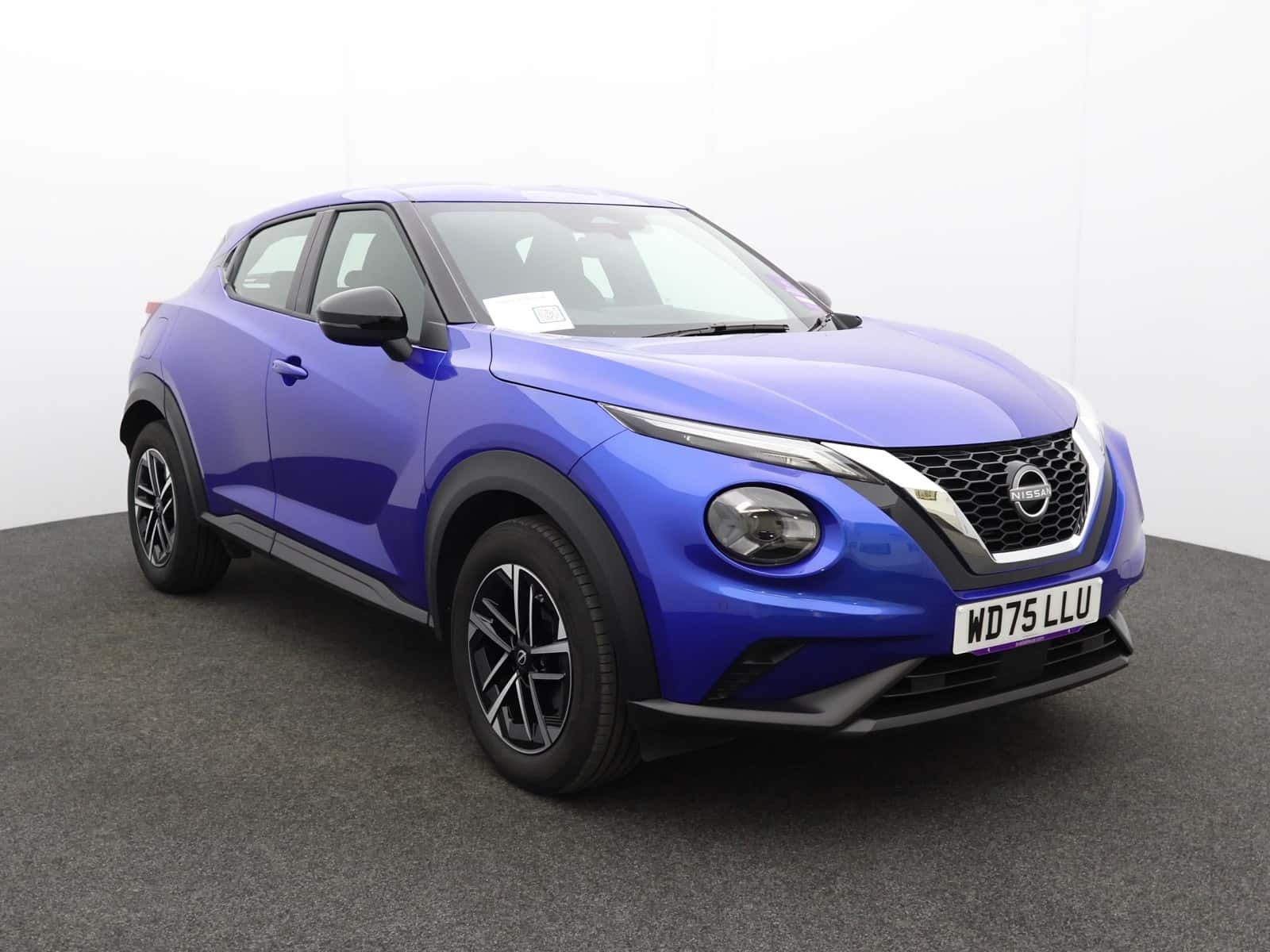 Nissan Juke listing photo