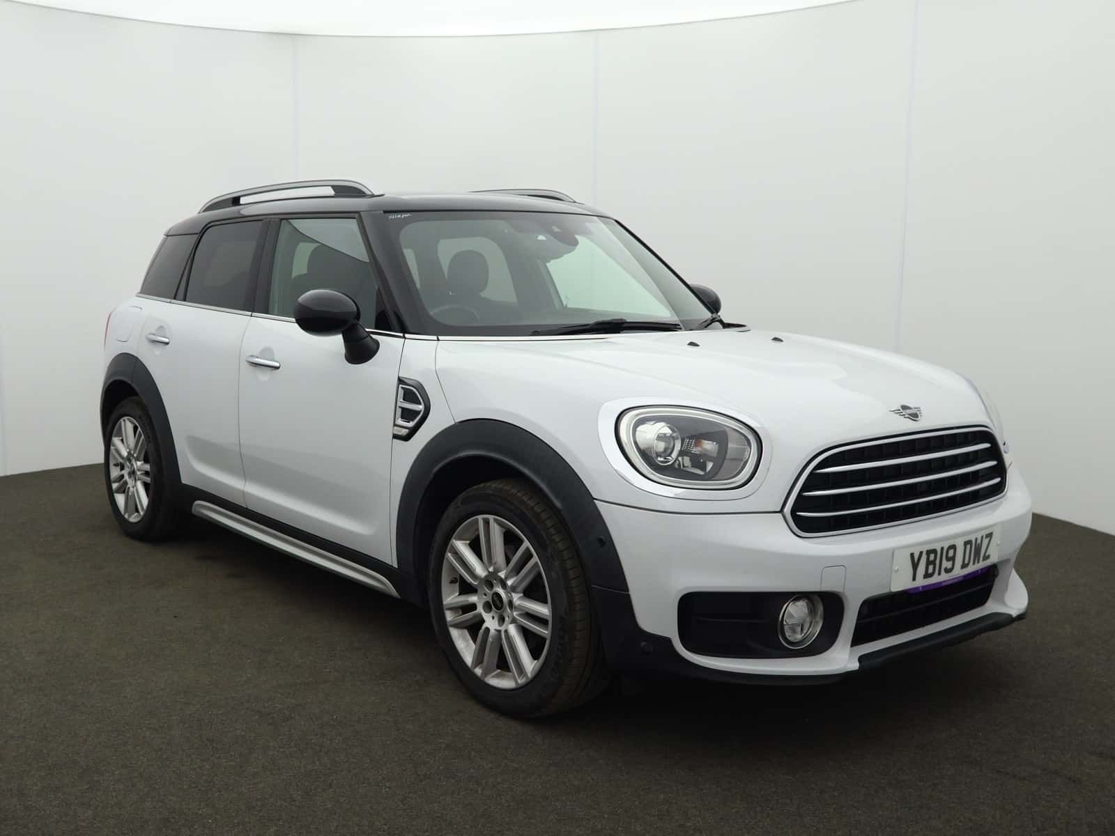 MINI Countryman listing photo