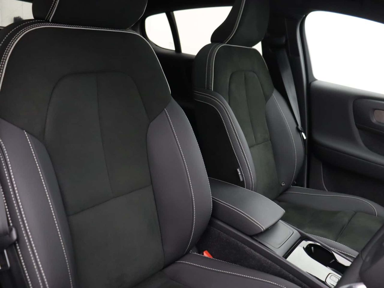 Volvo C40 