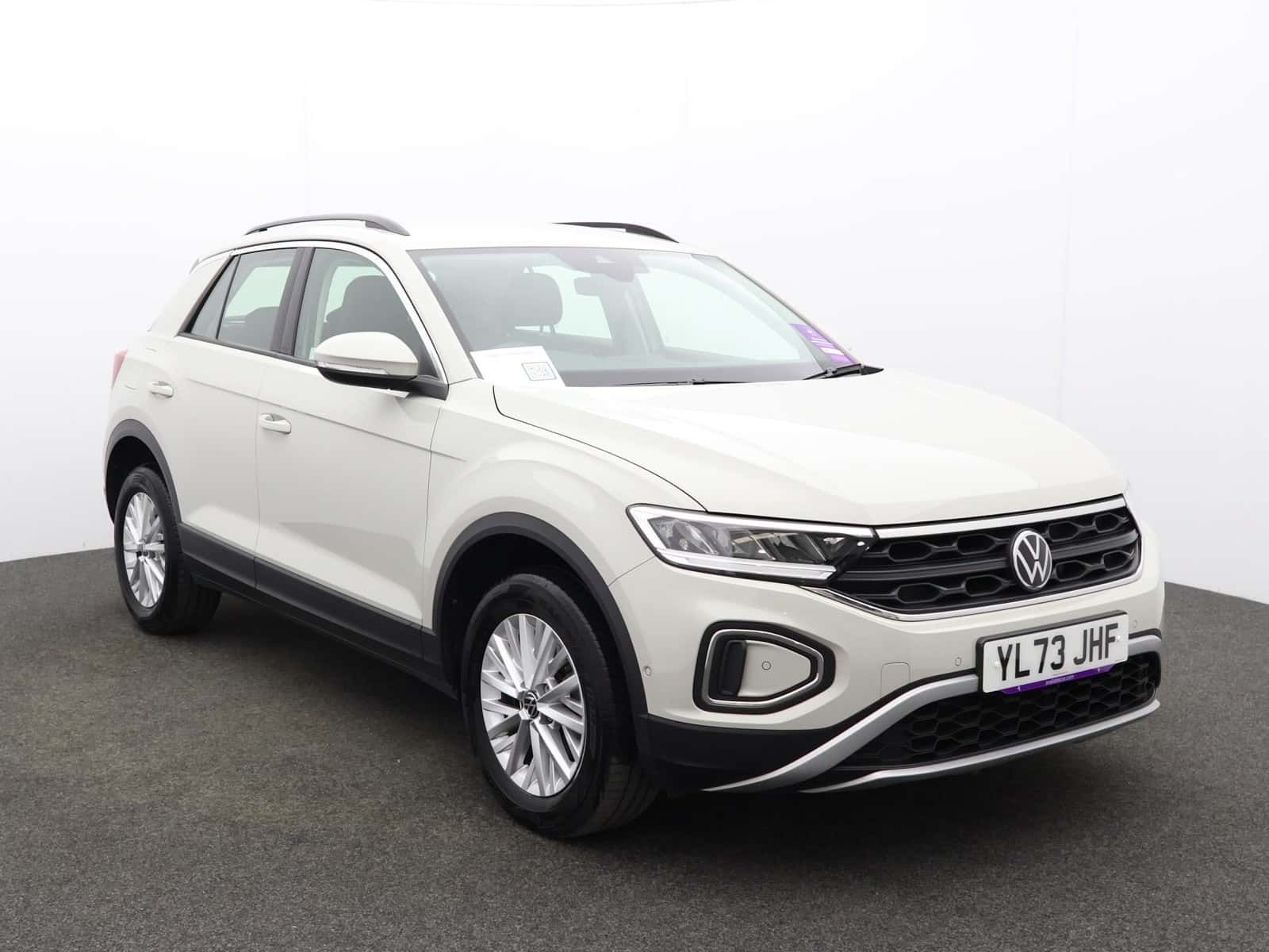 Volkswagen T-Roc dealer public-web source image