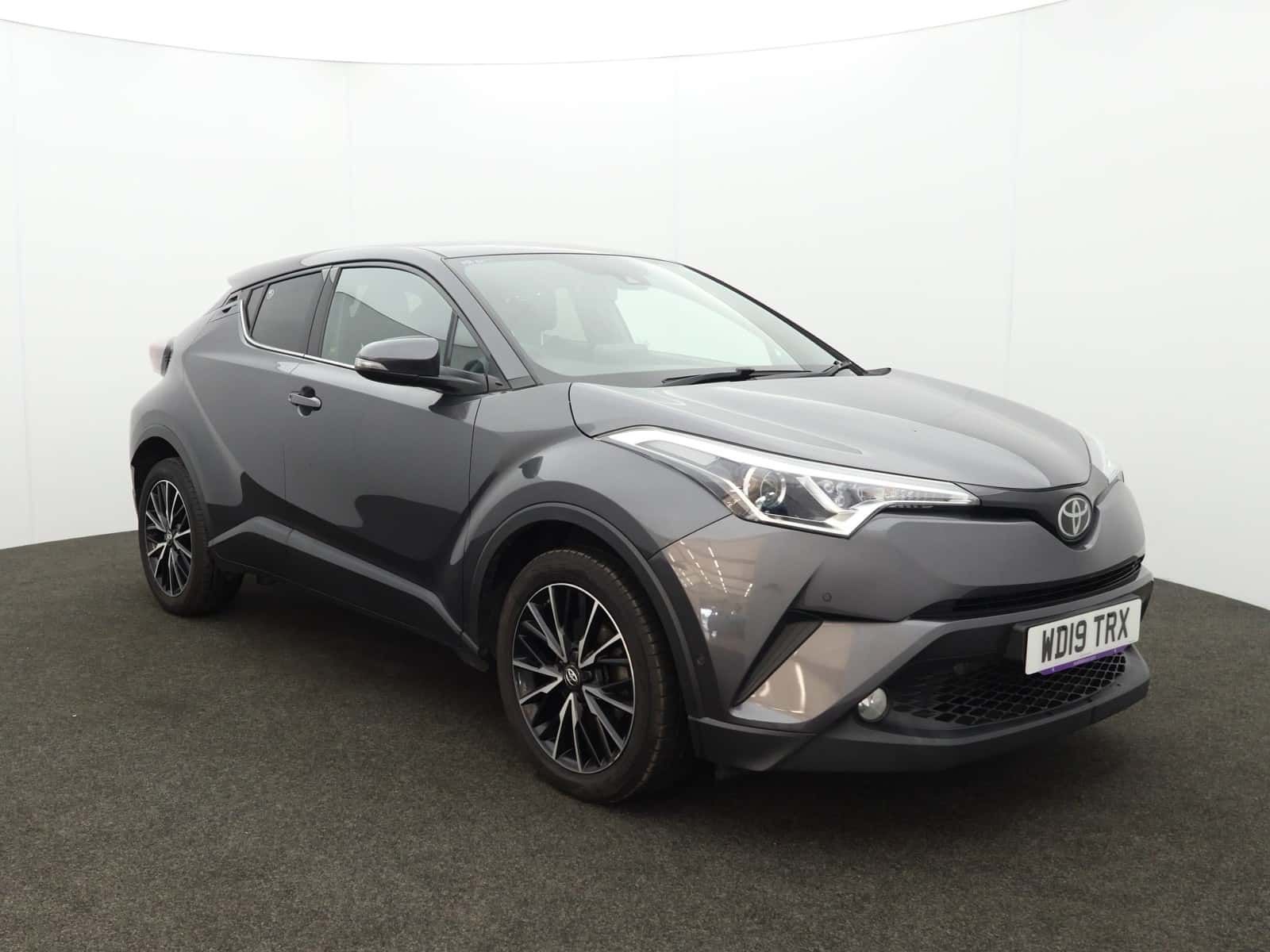 Toyota C-HR dealer public-web source image