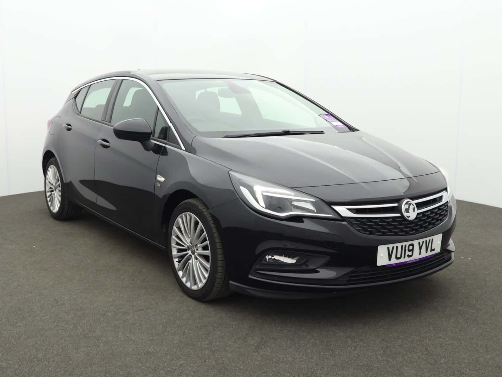 Vauxhall Astra listing photo