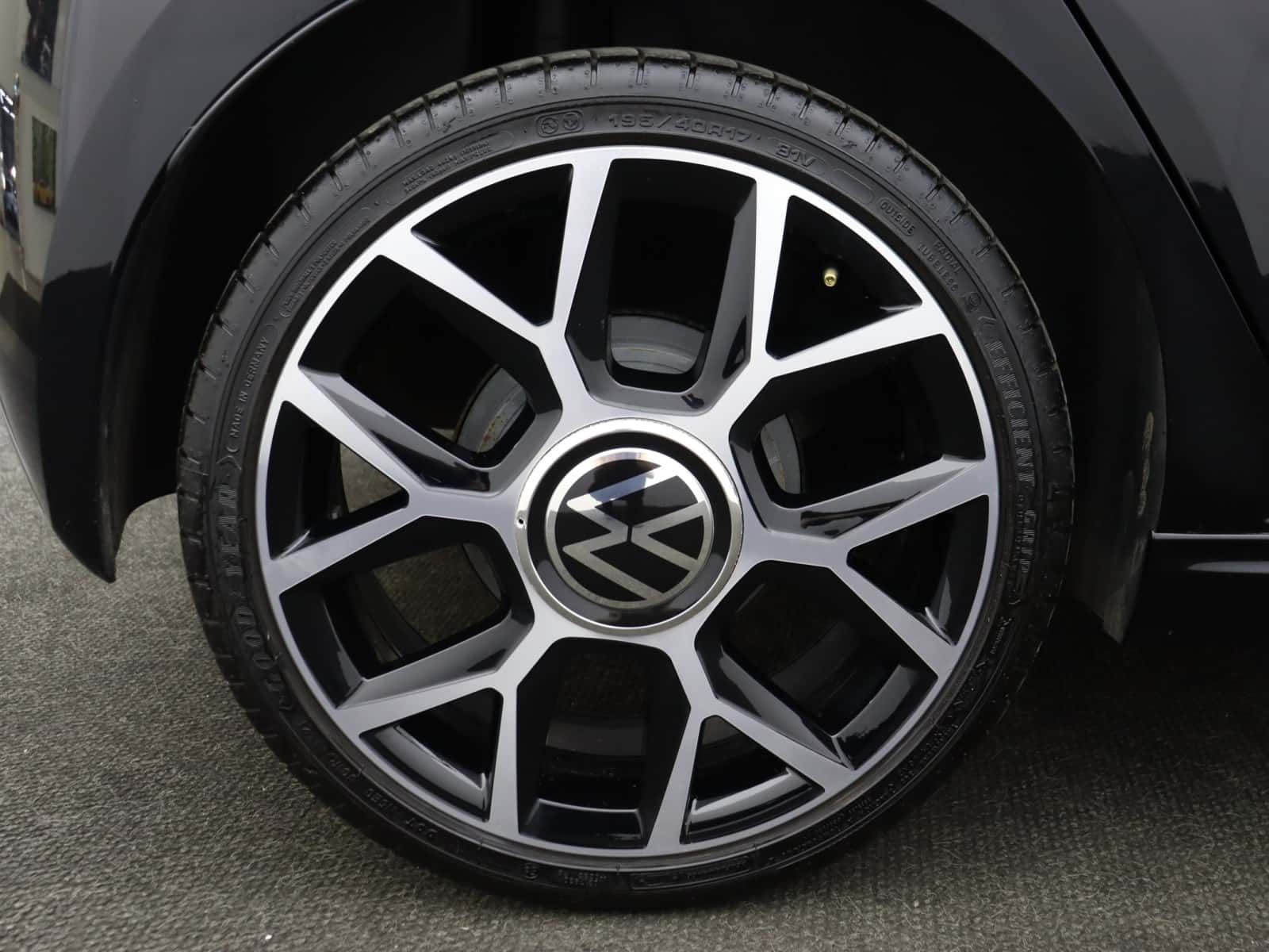 Volkswagen up!