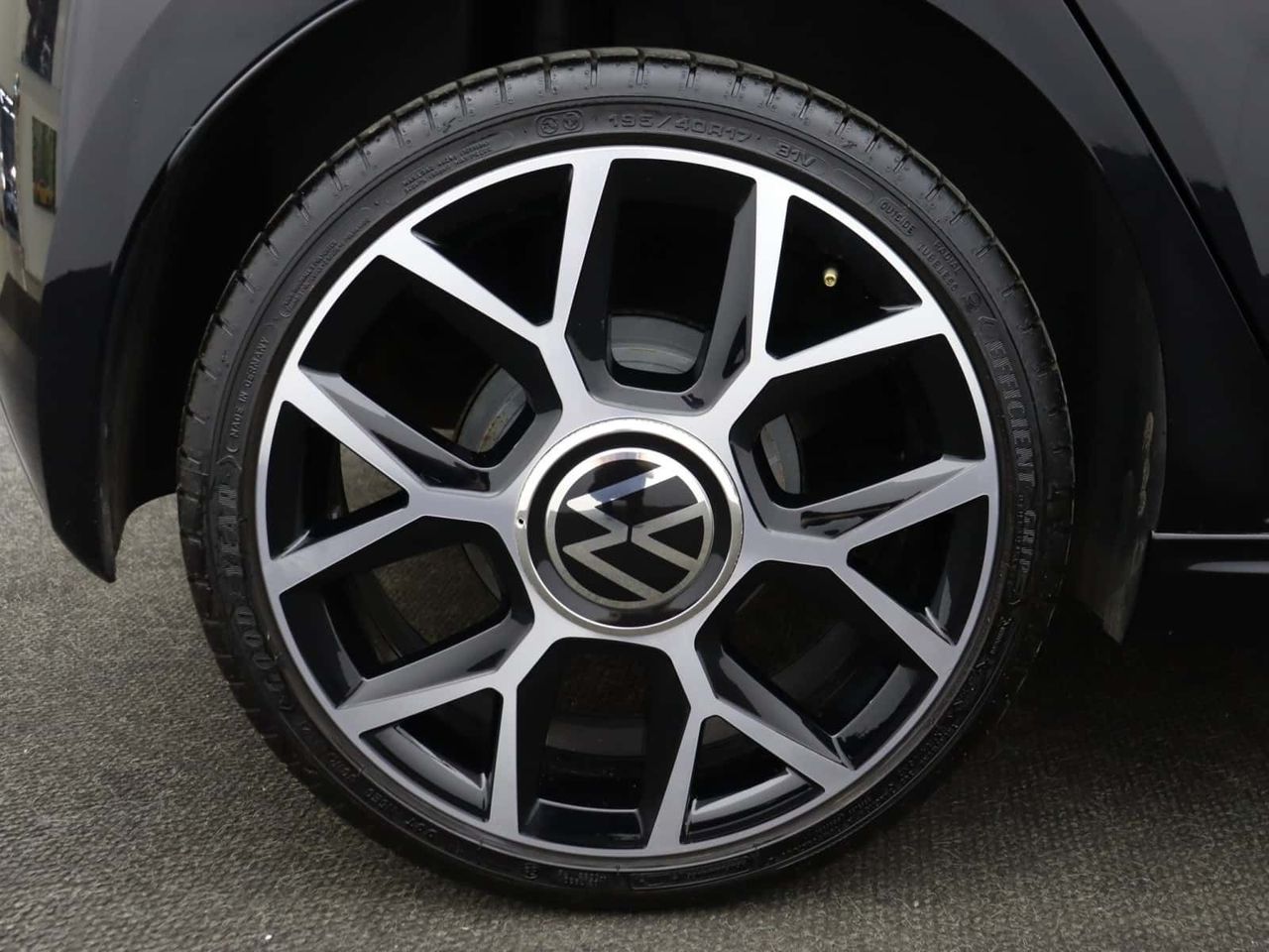 Volkswagen up! 
