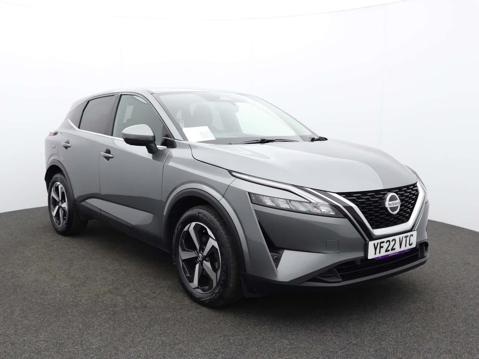 Nissan Qashqai listing photo