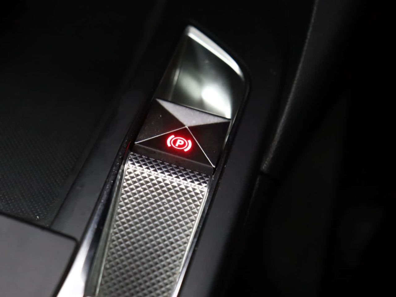 DS AUTOMOBILES DS 3 CROSSBACK 