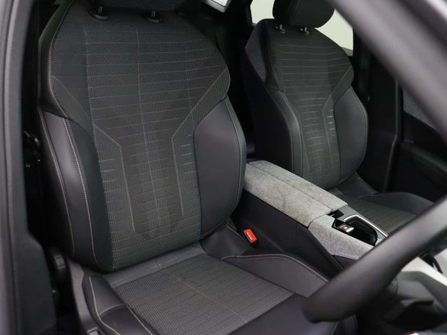 Peugeot E-3008