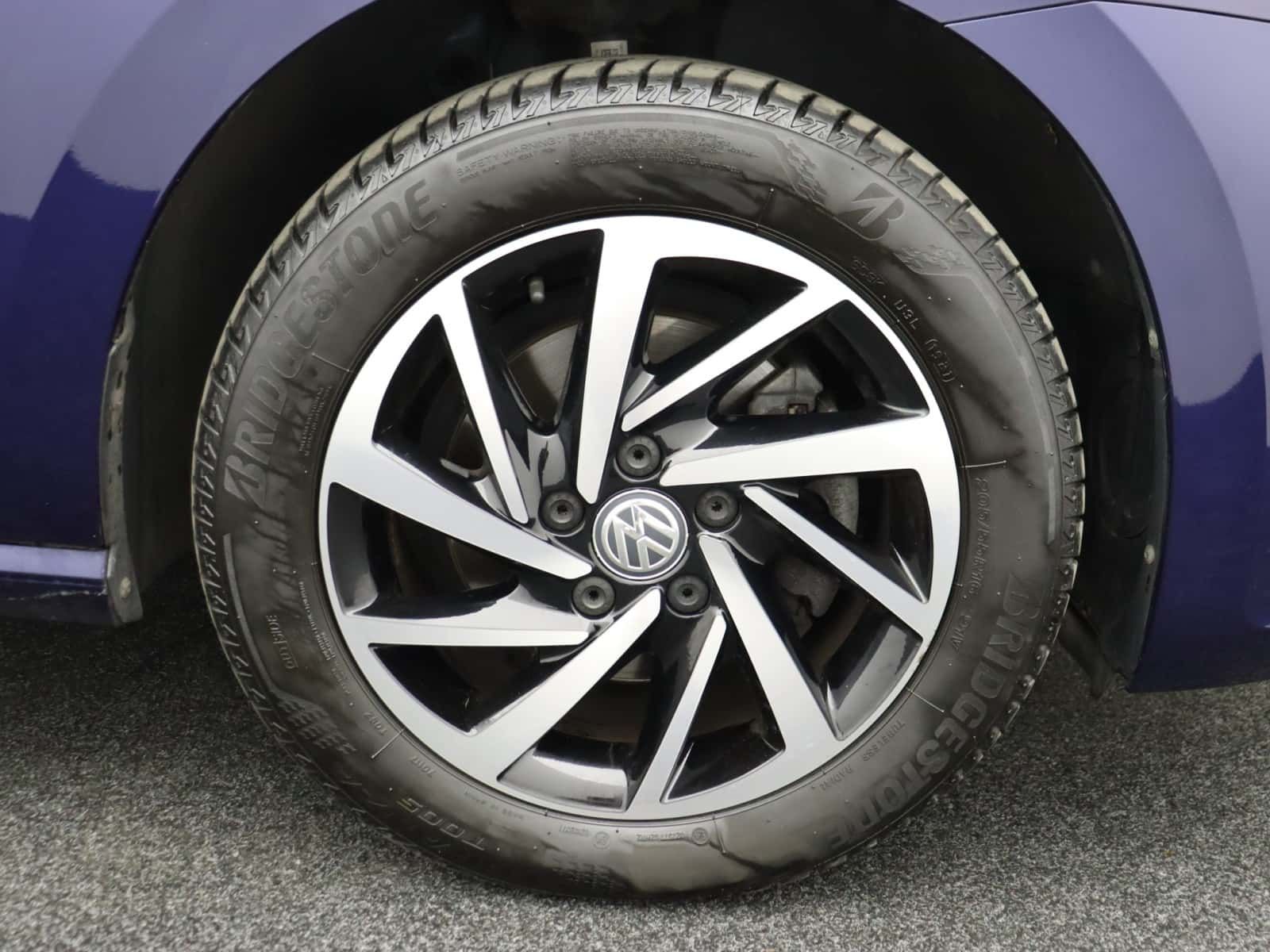 Volkswagen Golf SV