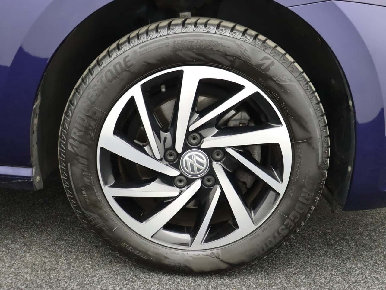 Volkswagen Golf SV 