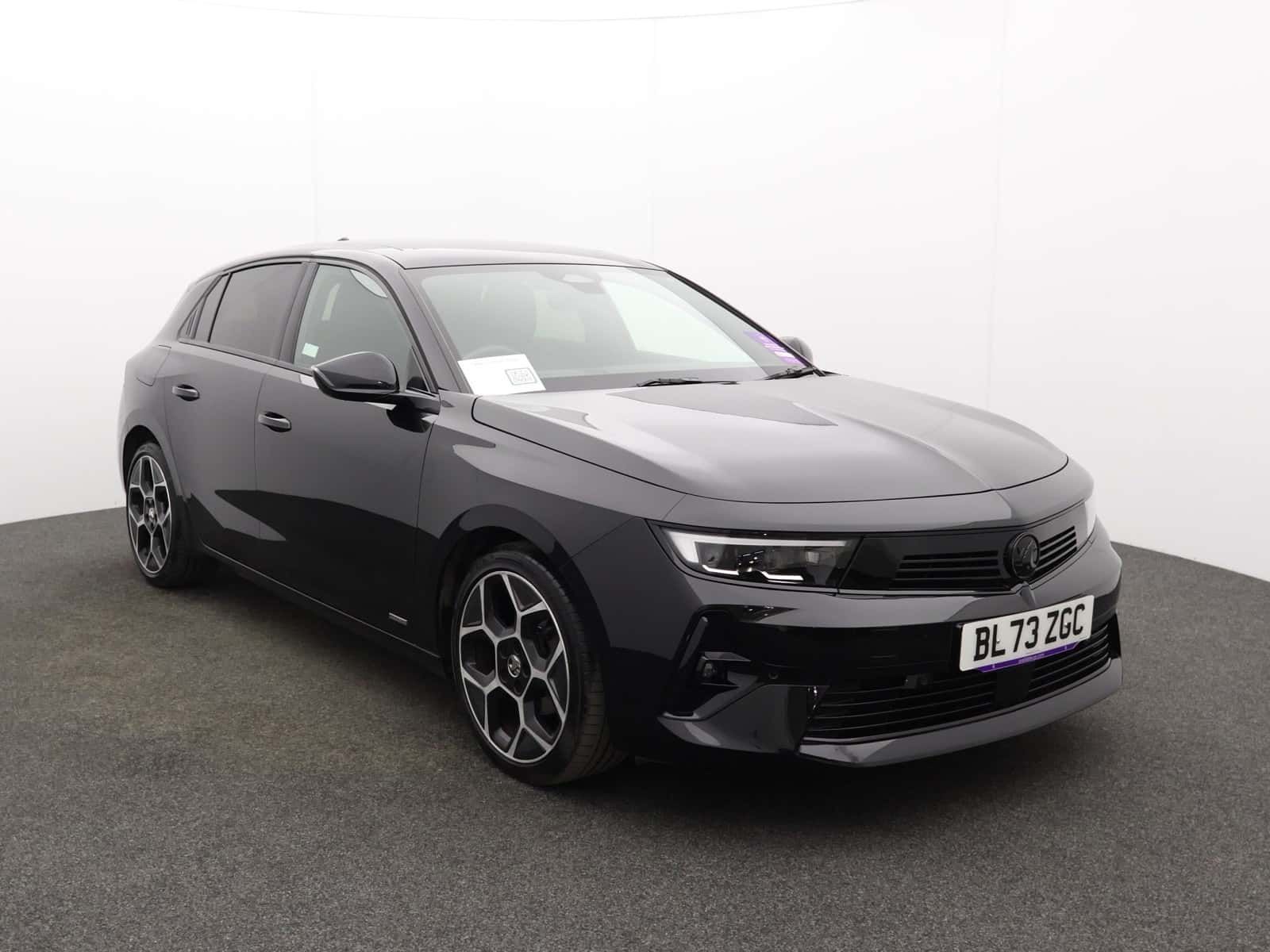 Vauxhall Astra listing photo