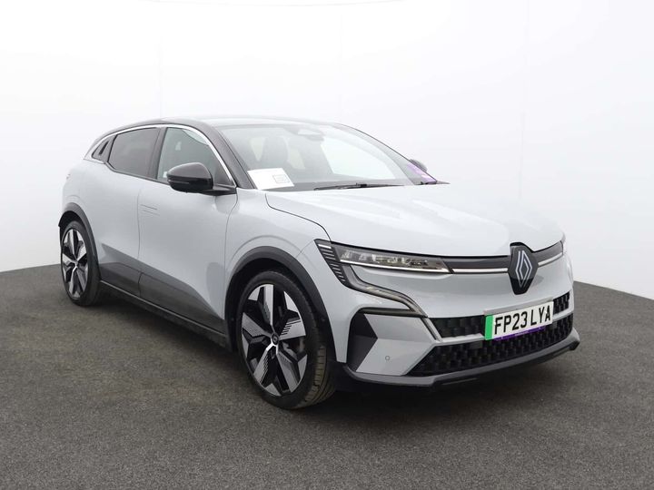 2023 RENAULT 2023 ONLY 15,999 PER MONTH 239.56 20 ALLOYS PARK ASSIST... photo