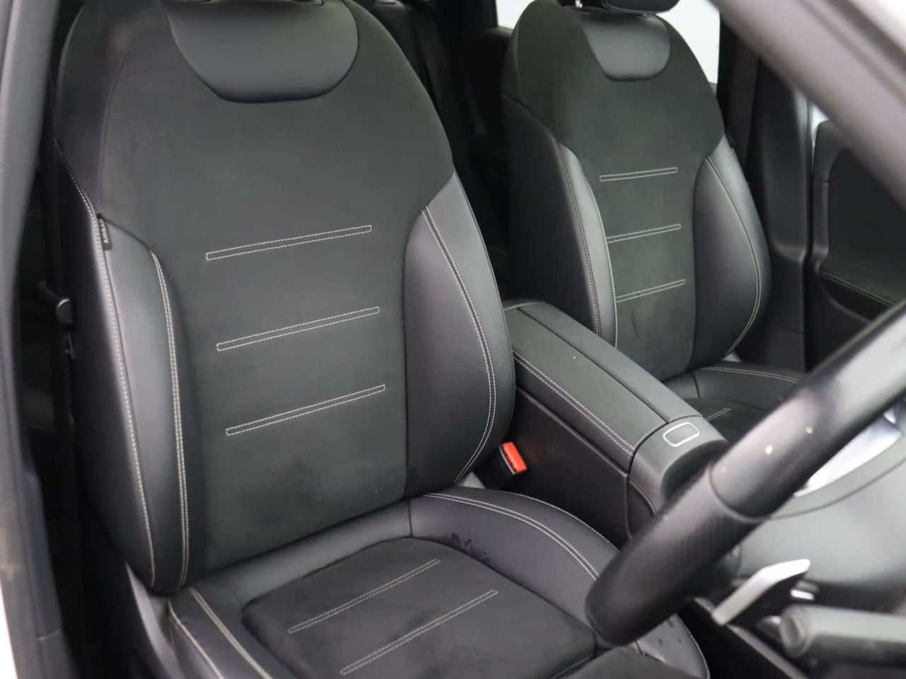 Mercedes-Benz B Class