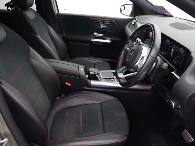 Mercedes-Benz B Class