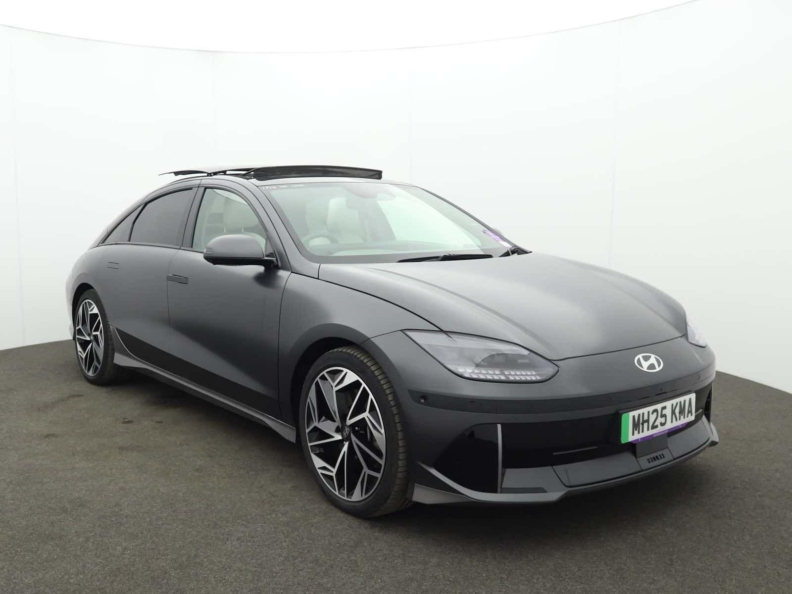 Hyundai IONIQ 6 listing photo