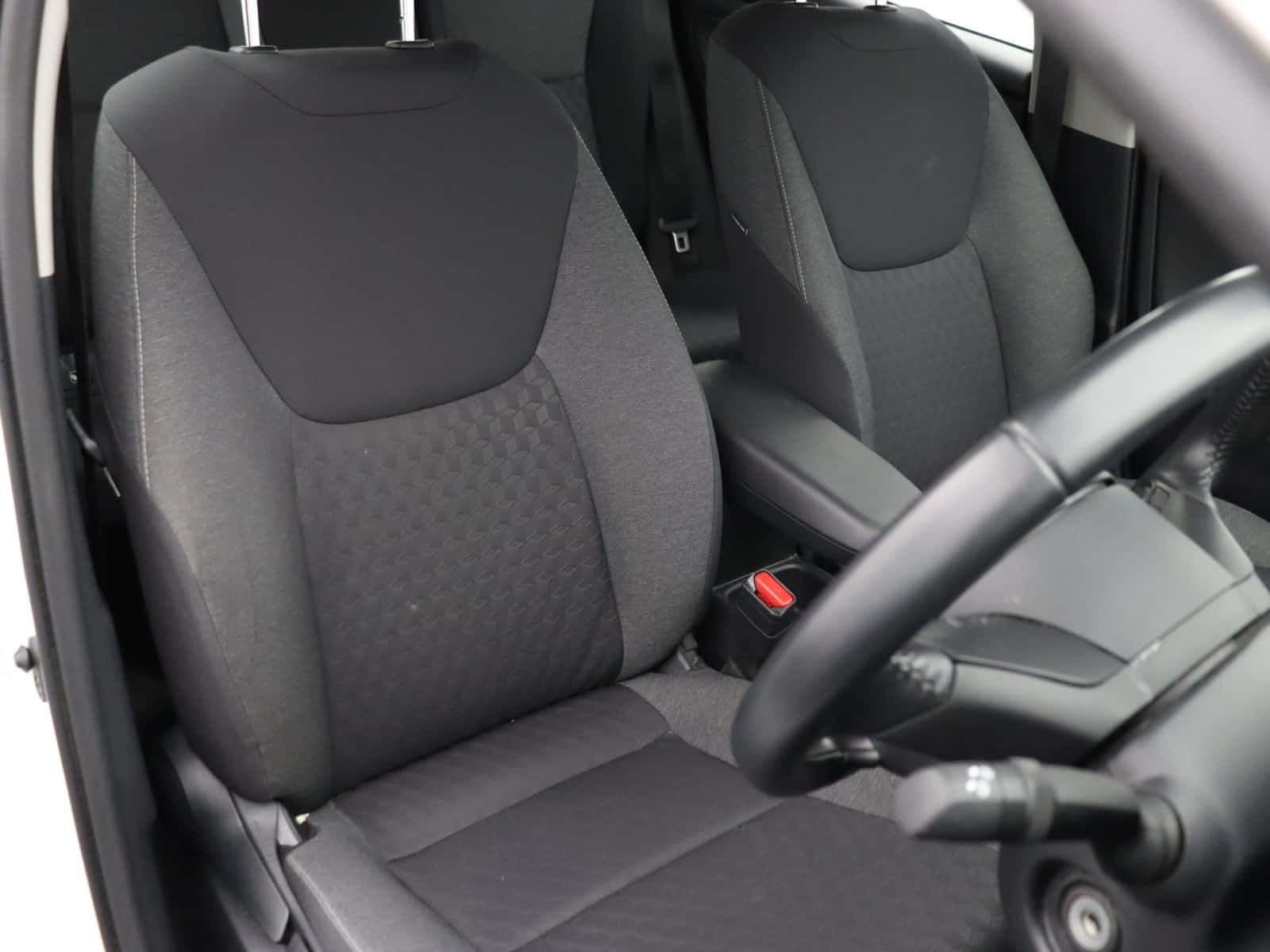 Mazda Mazda2 HYBRID