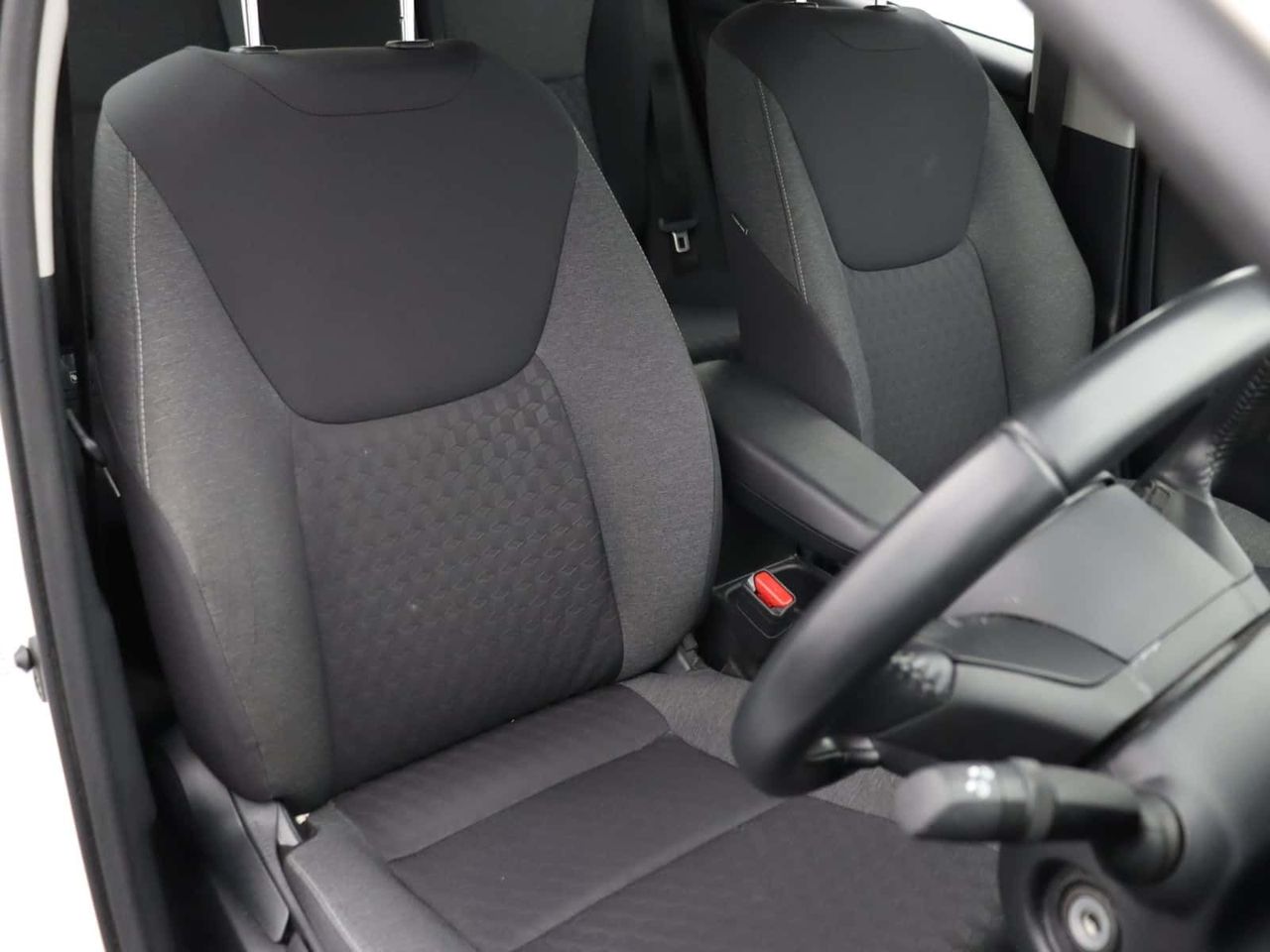 Mazda Mazda2 HYBRID 